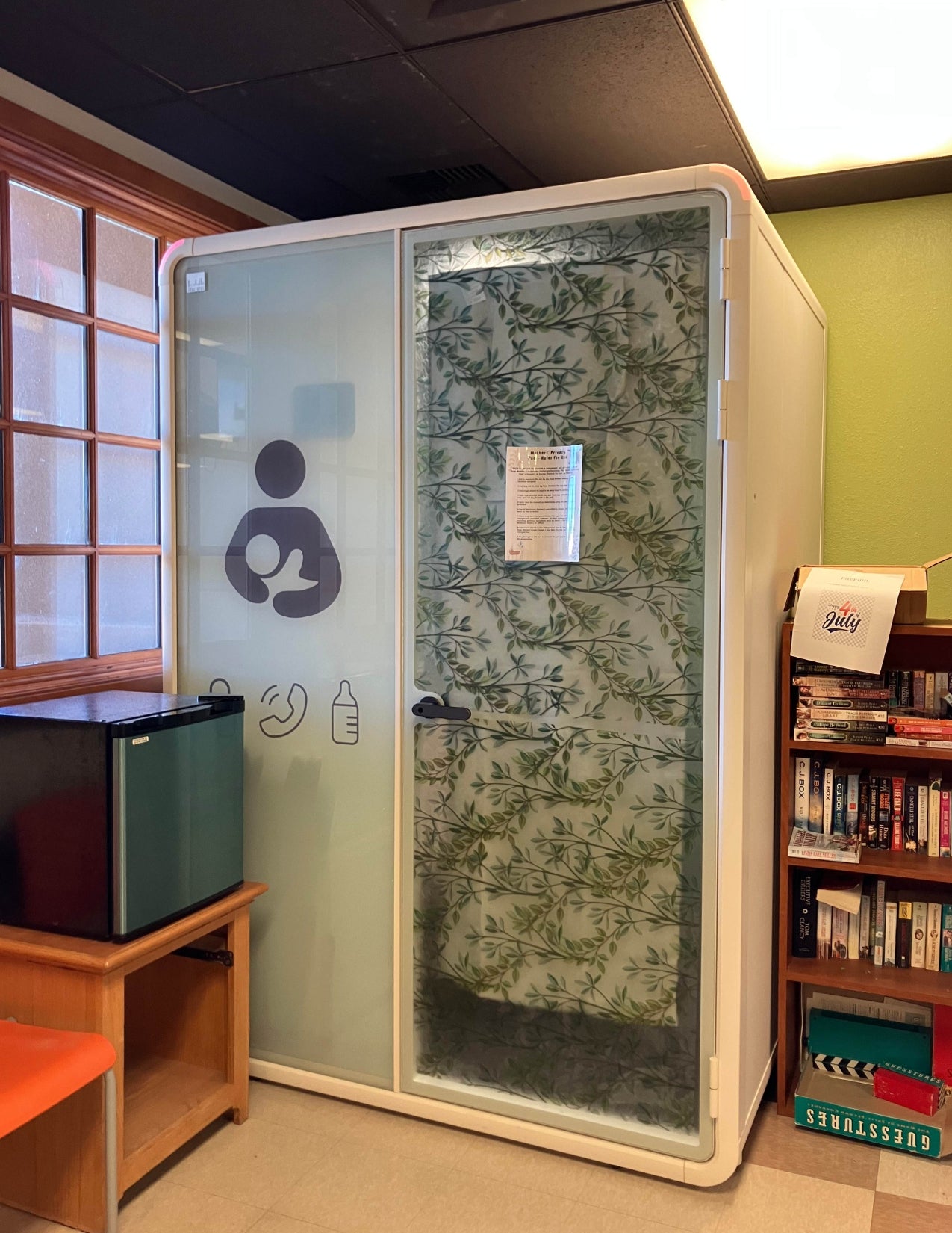 Solo Single-User Lactation Pod