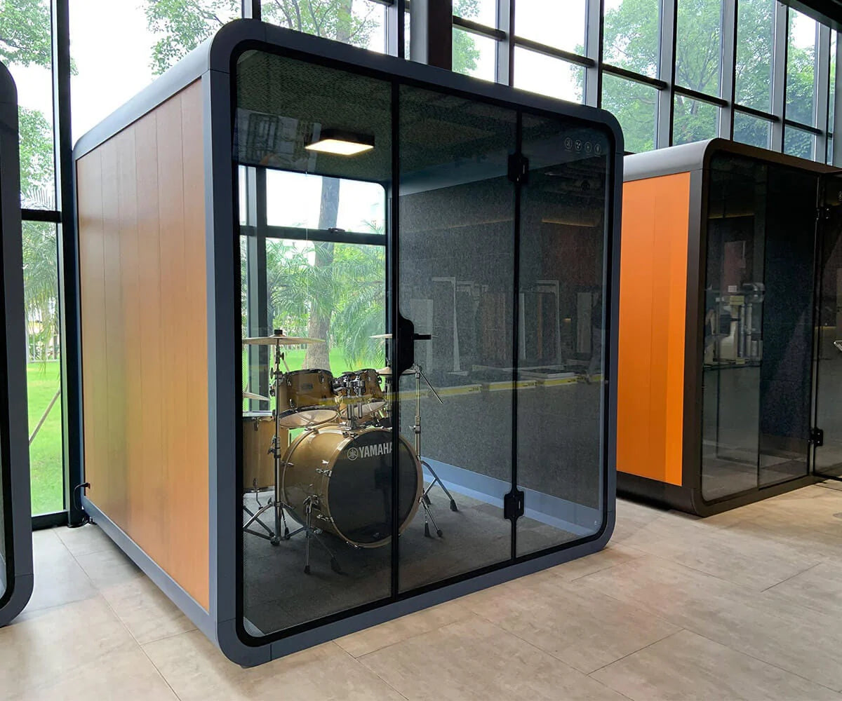 Revamping Office Spaces: 5 Innovative Designs for Hybrid Work Environments